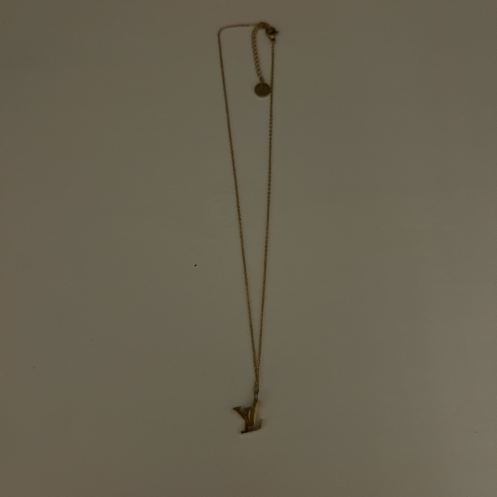 LV necklace pendant in gold